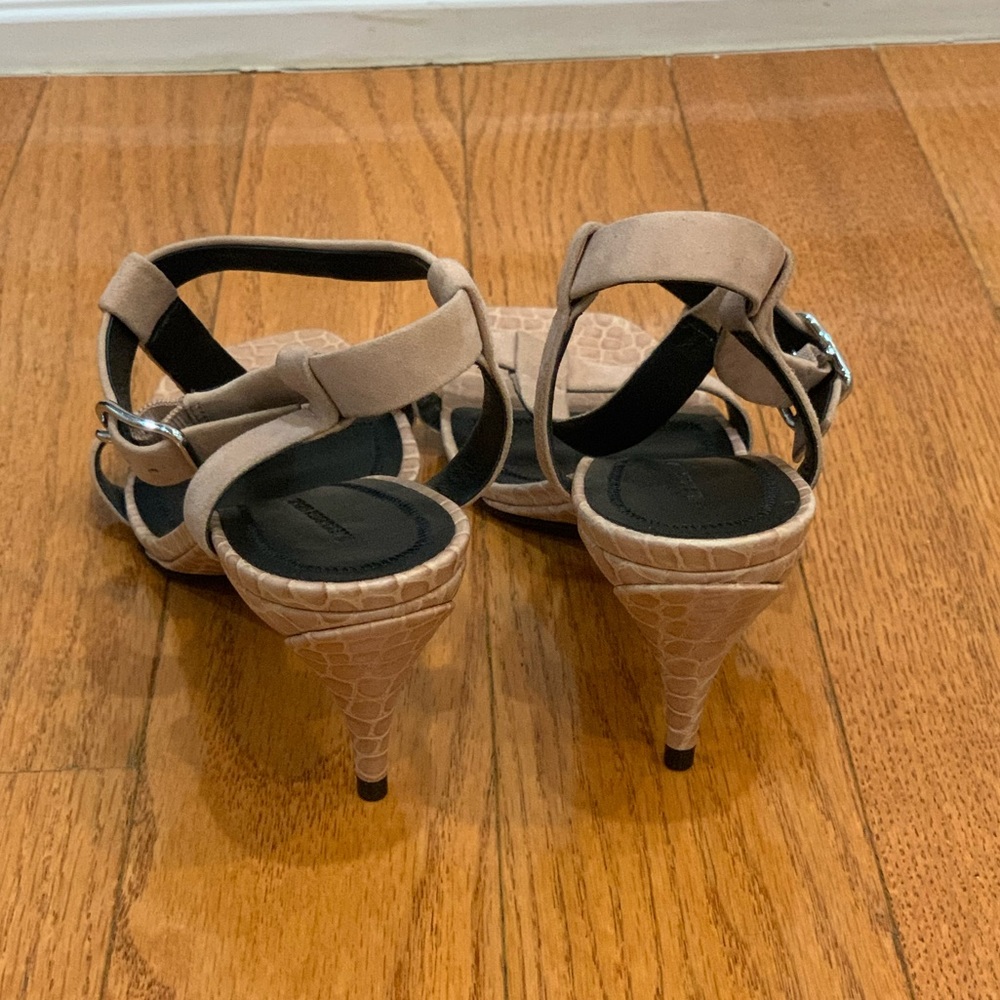 New Alexander Wang Sandals - Picture 4 of 9